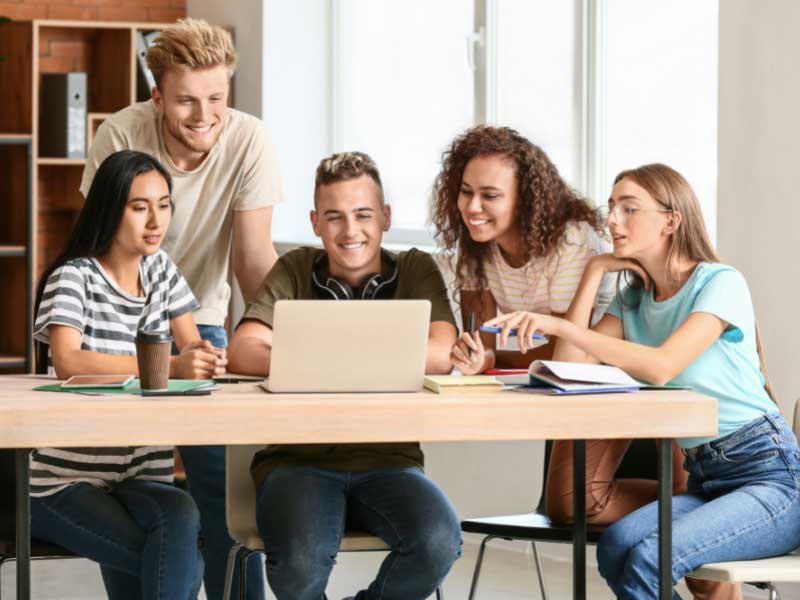 Nuevo Reglamento de Residencias para Estudiantes Internacionales y Actividades Vinculadas al Conocimiento.