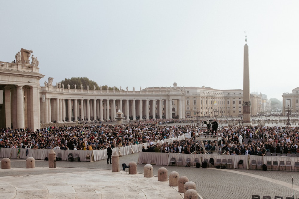 Desde Lux Brumalis, despedimos con profundo respeto al Papa Francisco